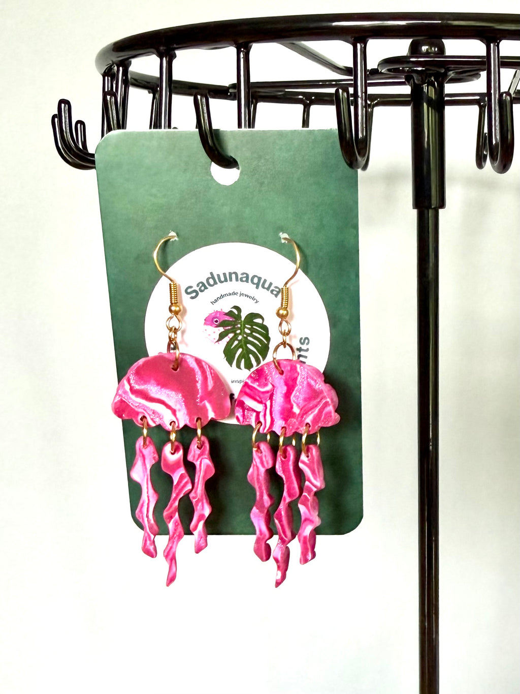 Meriaiheiset korvakorut; Meduusa