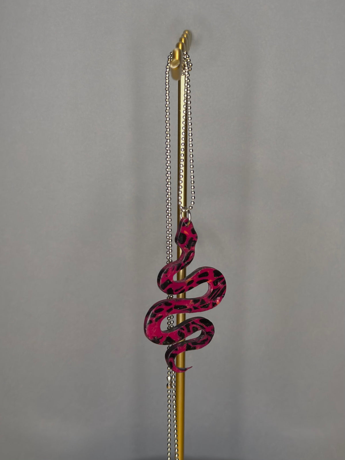 Kaulakoru; Käärme