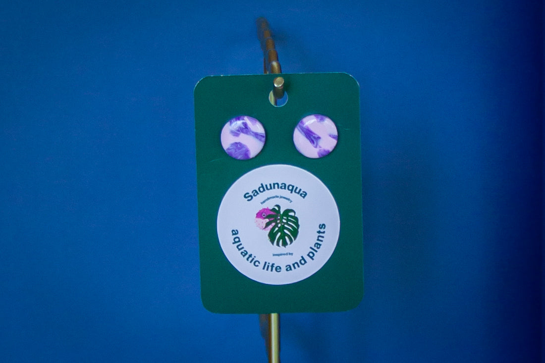 Nappikorvakorut; 1,2cm vaaleanpunavioletti